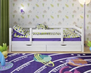 Детская кровать из массива березы Соня-5 (Белый/Лак) в Нягани - nyagan.ok-mebel.com | фото