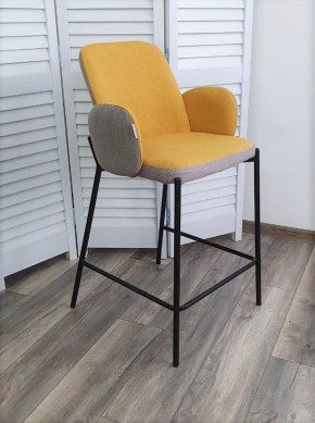 Полубарный стул NYX (H=65cm) VF106 желтый / VF120 серый М-City в Нягани - nyagan.ok-mebel.com | фото